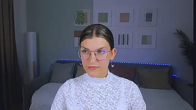 AnnaThorne online show from 05-29-26, 11:30