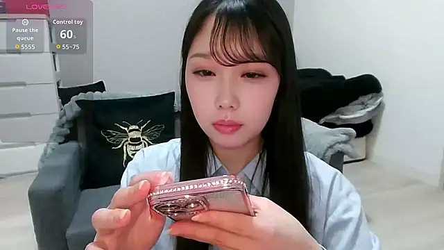 Minamina2 online show from 04-24-26, 10:28