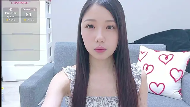Minamina2 online show from 06-18-26, 09:36