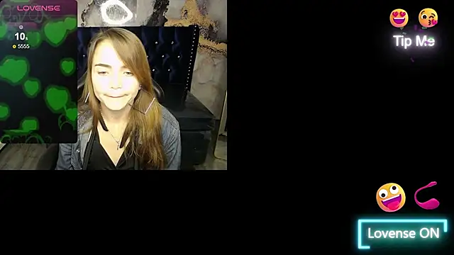Snapshot of Luxury_11v chatting on 04-21-26, 08:12 Luxury 11v online show from 04-21-26, 08:12