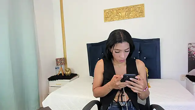 AmberKayleigh online show from 06-20-26, 04:43