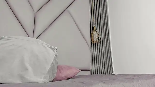 lolabunnysc online show from 05-14-26, 01:51