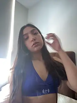 Soffy 20 online show from 06-18-26, 04:55