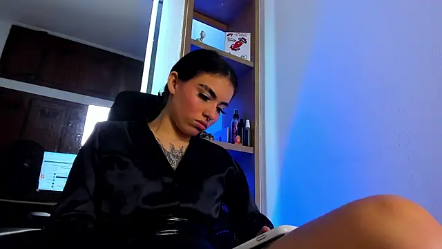 Snapshot of isabella_hv chatting on 06-25-26, 07:07 isabella hv online show from 06-25-26, 07:07