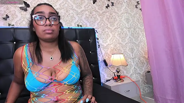  Piel Canela online show from 04-20-26, 03:15