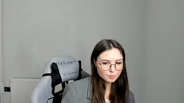 Regina cute  online show from 05-04-26, 11:39