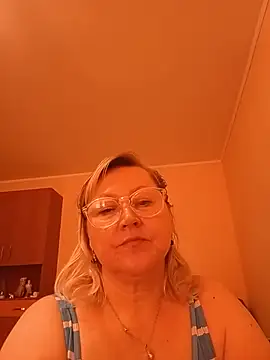 I amVeronicle online show from 06-28-26, 03:40
