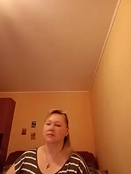 I amVeronicle online show from 07-18-26, 01:26
