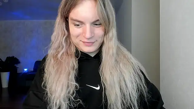 milliKira006 online show from 05-05-26, 07:33