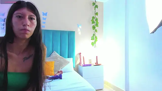 Snapshot of ARIANA_CRI-X chatting on 05-03-26, 11:38 ARIANA CRI-X online show from 05-03-26, 11:38