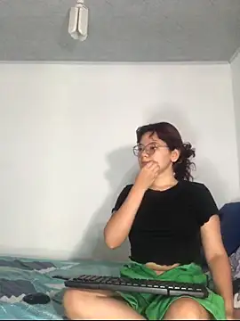 Snapshot of Evaa_02 chatting on 06-02-26, 11:56 Evaa 02 online show from 06-02-26, 11:56