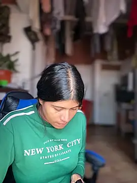 ElahiaMarquez online show from 04-27-26, 09:02