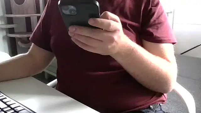 richard9718 online show from 05-08-26, 03:50