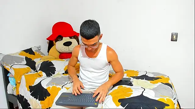 Teo Rave online show from 04-28-26, 02:27