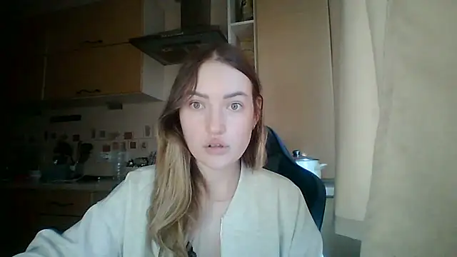 Lisanta online show from 05-30-26, 03:53