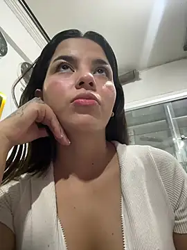 Snapshot of Mia_Tylor01 chatting on 06-25-26, 02:33 Mia Tylor01 online show from 06-25-26, 02:33