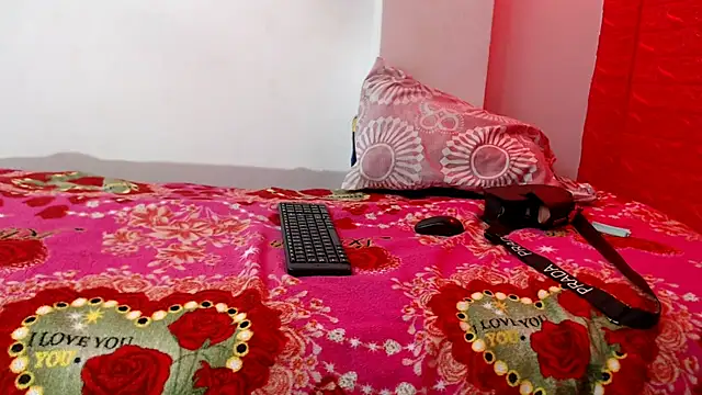 maidycute18 online show from 05-14-26, 07:42