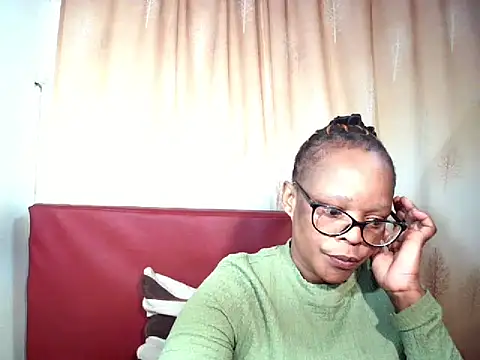Snapshot of Ebony_Bloom69 chatting on 07-08-26, 04:39 Ebony Bloom69 online show from 07-08-26, 04:39