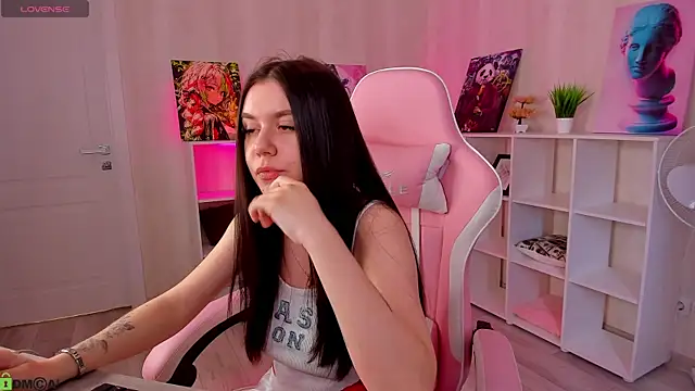 Sandra-Miragee online show from 04-23-26, 10:03