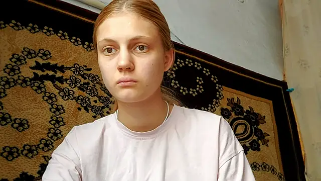 LunaLaday online show from 06-30-26, 02:56