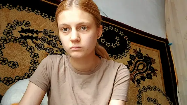 LunaLaday online show from 07-04-26, 03:45