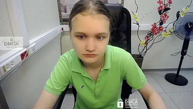  donnaSia  online show from 07-21-26, 10:39