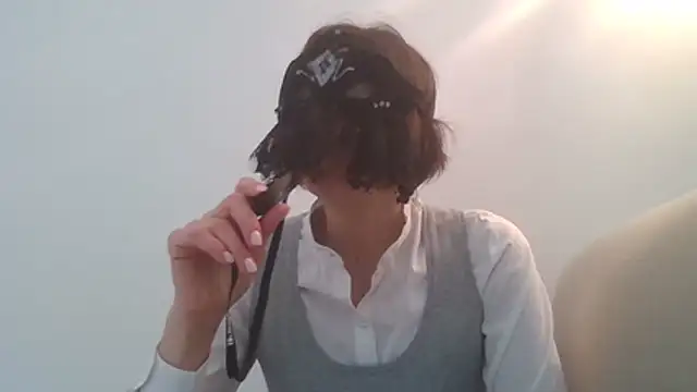 HelenTiAscolta online show from 05-19-26, 03:07