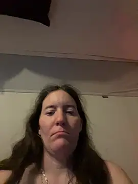Snapshot of Mini83 chatting on 05-02-26, 04:56 Mini83 online show from 05-02-26, 04:56