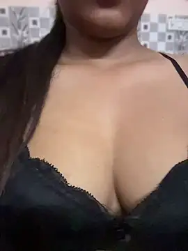 priyaaa201 online show from 05-05-26, 01:08