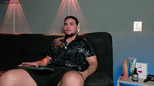 Snapshot of Marcus_Aress chatting on 07-11-26, 02:14 Marcus Aress online show from 07-11-26, 02:14