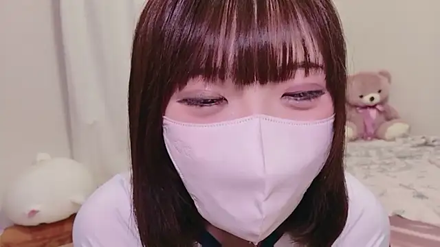 hiyo0001 online show from 05-25-26, 04:02