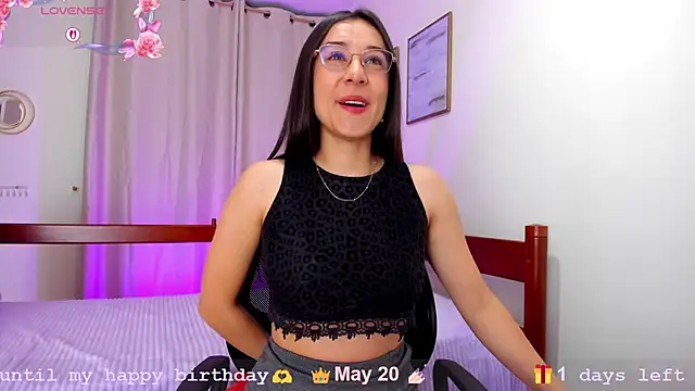 Elisabetta Amour online show from 05-19-26, 10:10
