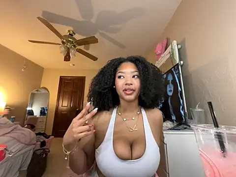 Snapshot of blair_vexxx chatting on 04-27-26, 11:03 blair vexxx online show from 04-27-26, 11:03