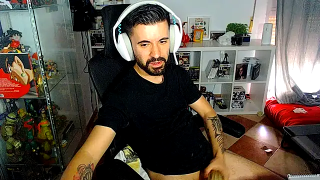 chiquitoconsecreto online show from 05-12-26, 02:36