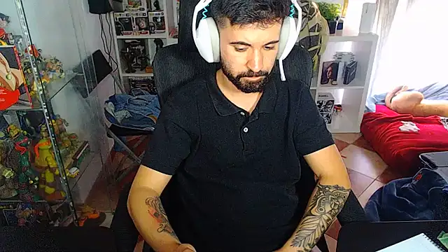 chiquitoconsecreto online show from 05-13-26, 02:47
