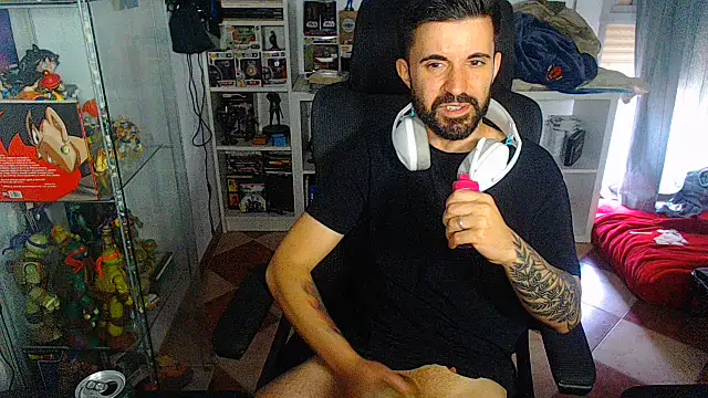 chiquitoconsecreto online show from 05-16-26, 06:39