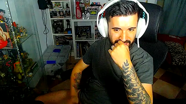 chiquitoconsecreto online show from 05-18-26, 10:48