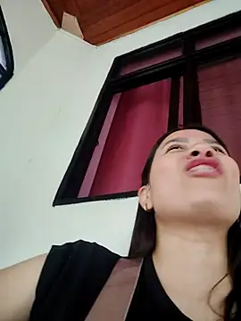 Nicol Alvarez1 online show from 04-24-26, 08:33