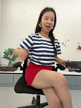 Snapshot of NiNa5203 chatting on 05-24-26, 01:38 NiNa5203 online show from 05-24-26, 01:38