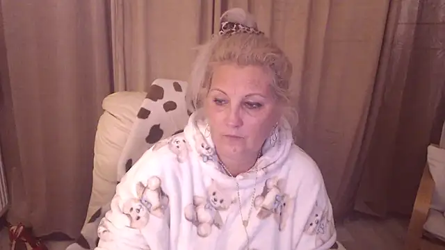 Divineblond online show from 11-07-25, 07:25