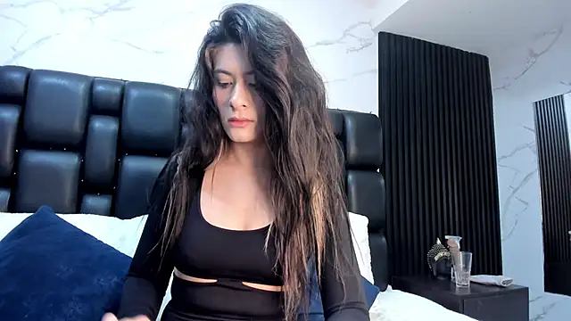 Snapshot of AshleyyHall chatting on 05-14-26, 12:50 AshleyyHall online show from 05-14-26, 12:50
