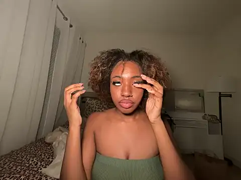 ebonydolled online show from 06-10-26, 01:50