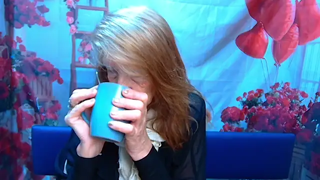 AliceWriter online show from 05-06-26, 05:14