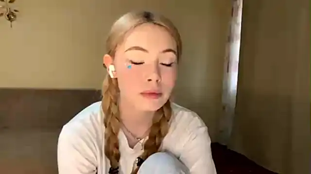 AikoRush online show from 04-23-26, 01:02