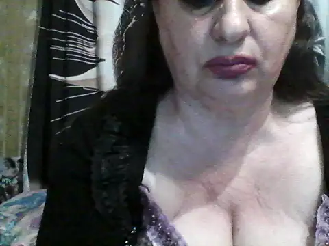 LoaqLovew online show from 05-11-26, 04:04