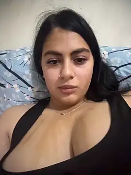 Snapshot of LilyLovell chatting on 05-10-26, 09:31 LilyLovell online show from 05-10-26, 09:31