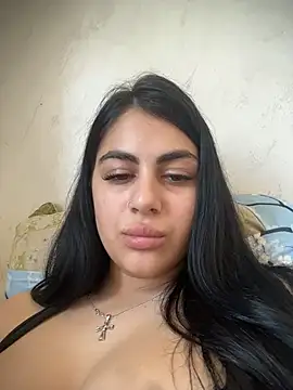 Snapshot of LilyLovell chatting on 05-26-26, 11:50 LilyLovell online show from 05-26-26, 11:50