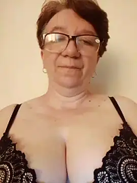 KetQueen101 online show from 05-18-26, 07:25