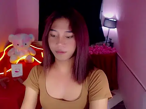 URsexyLylia online show from 05-21-26, 04:47