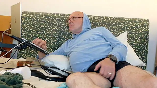 KinkCentral online show from 05-12-26, 08:39